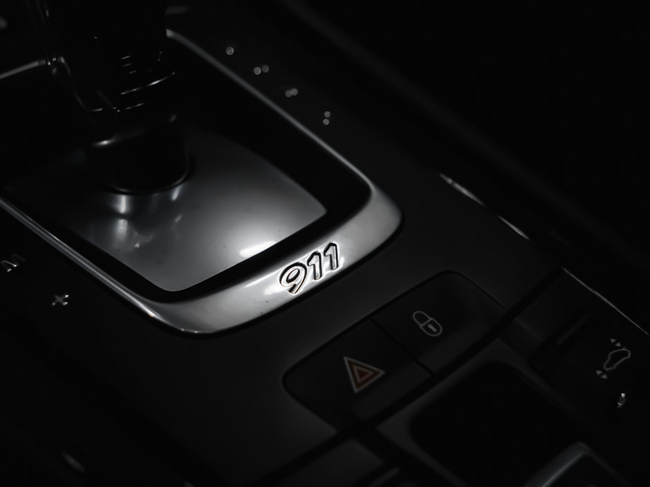 2018 Porsche 911 TURBO S-30