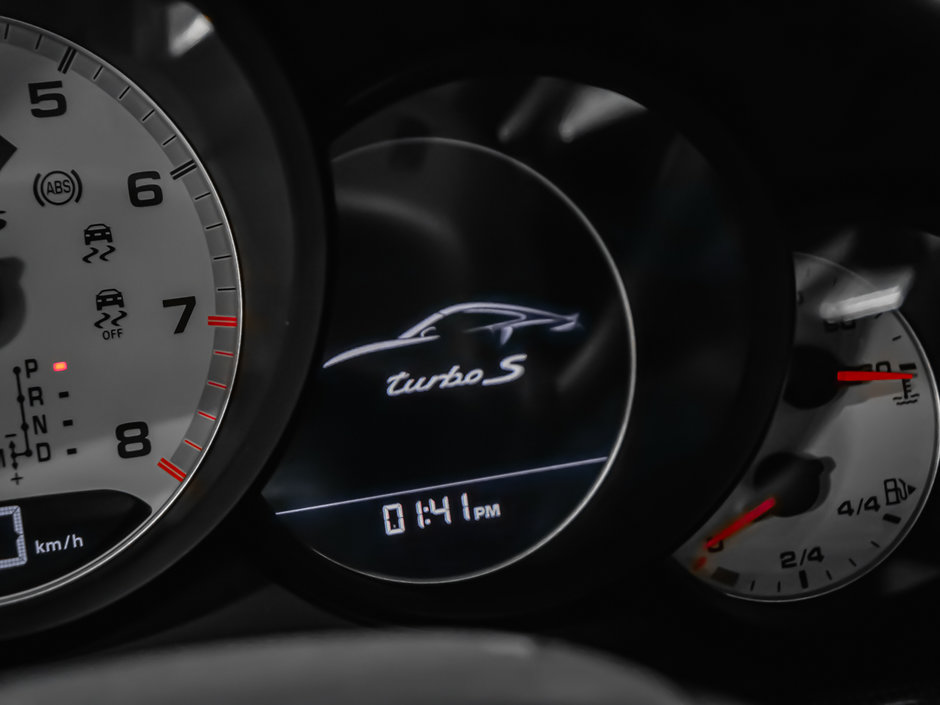 2018 Porsche 911 TURBO S-26
