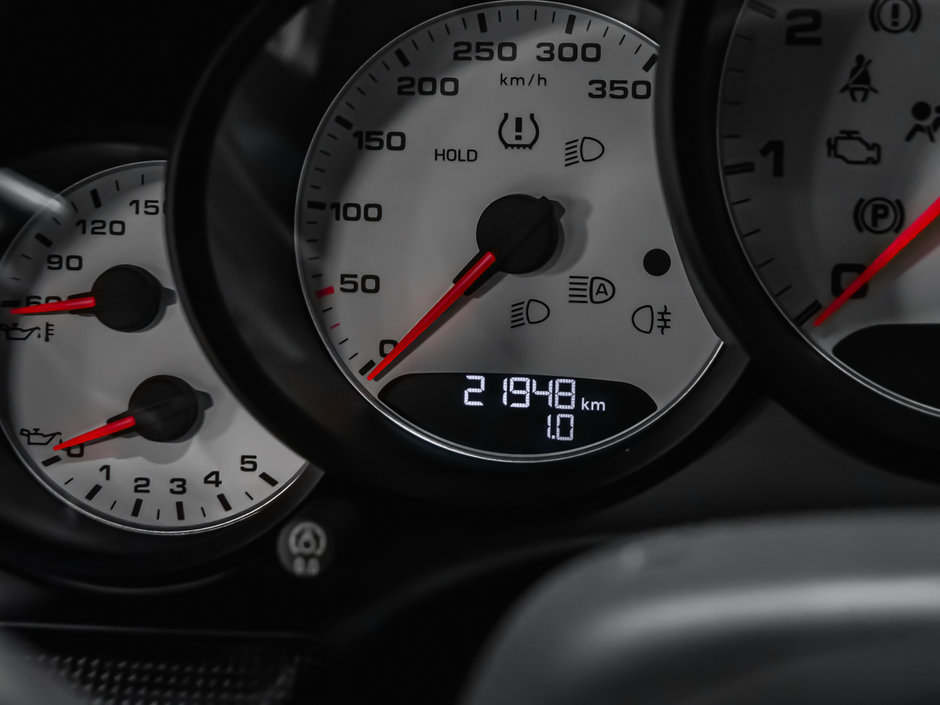 2018 Porsche 911 TURBO S-25