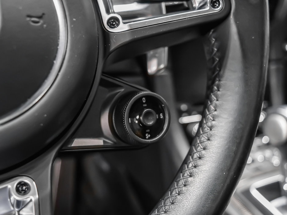 2018 Porsche 911 TURBO S-35