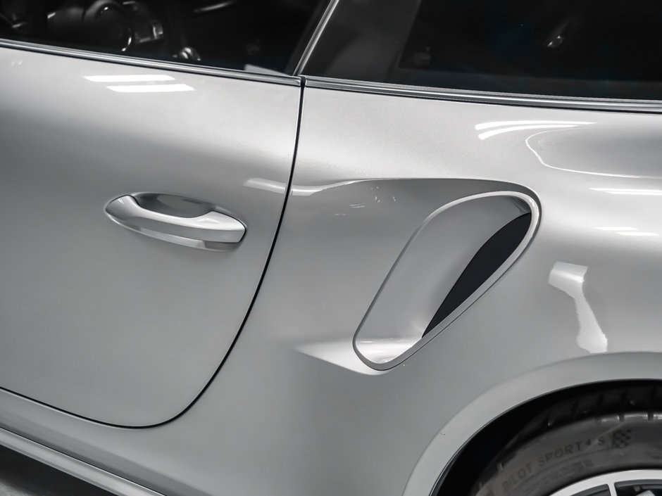 2018 Porsche 911 TURBO S-12