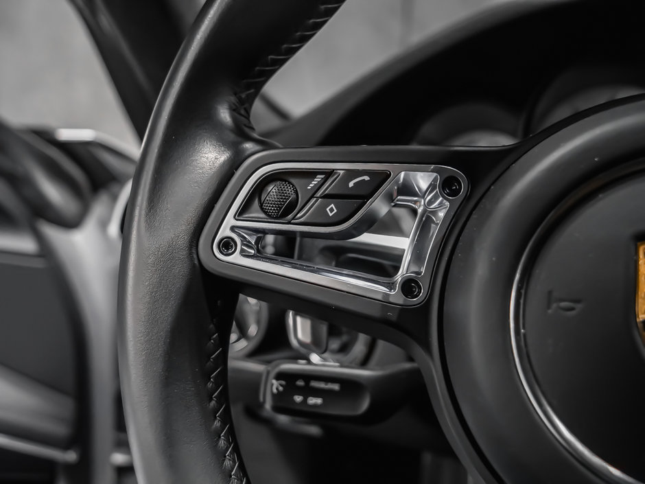 2018 Porsche 911 TURBO S-34