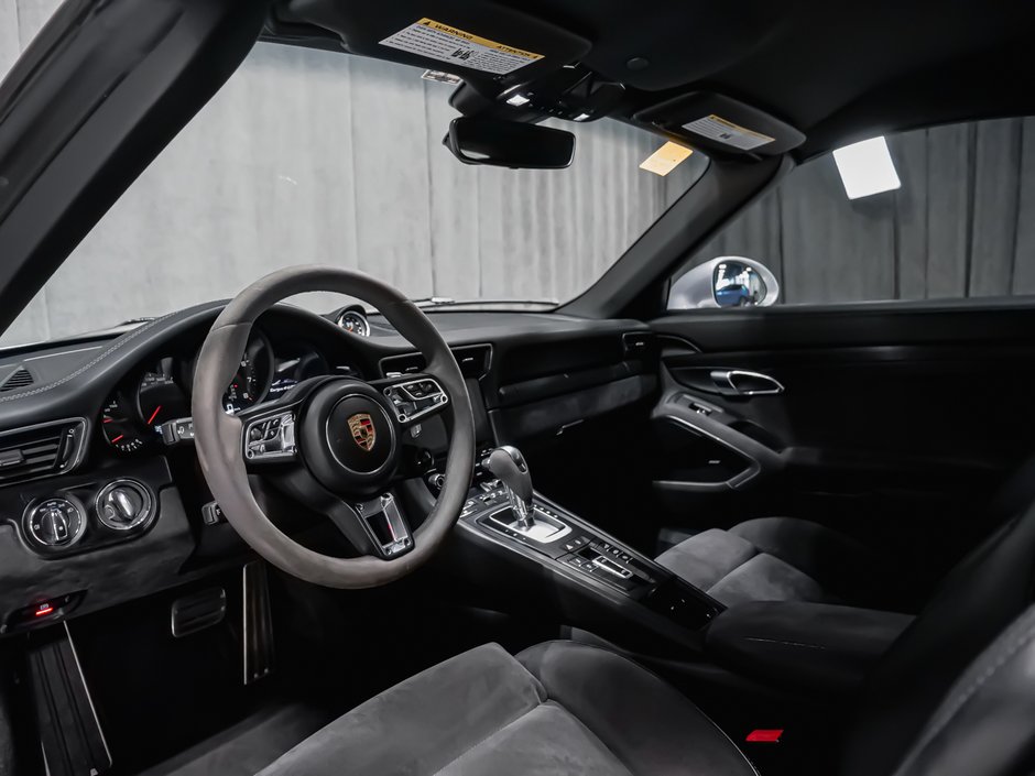 Porsche 911 TARGA 4 GTS 2018-10