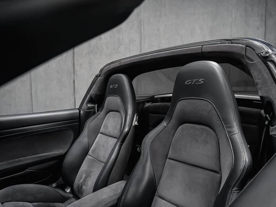 Porsche 911 TARGA 4 GTS 2018-28