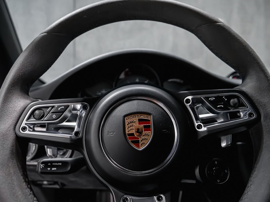 Porsche 911 TARGA 4 GTS 2018-25