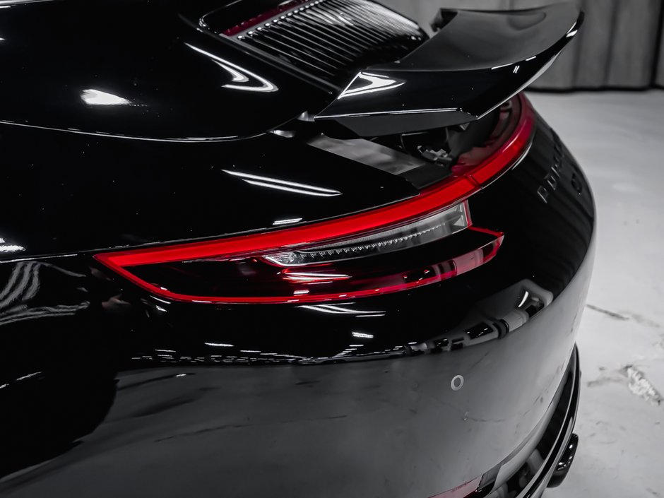 2019 Porsche 911 Targa 4 GTS-16