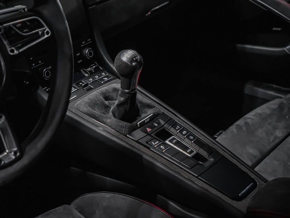 2019 Porsche 911 Targa 4 GTS-18