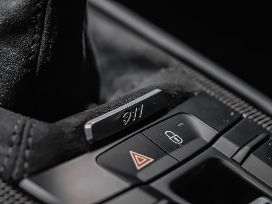 2019 Porsche 911 Targa 4 GTS-33