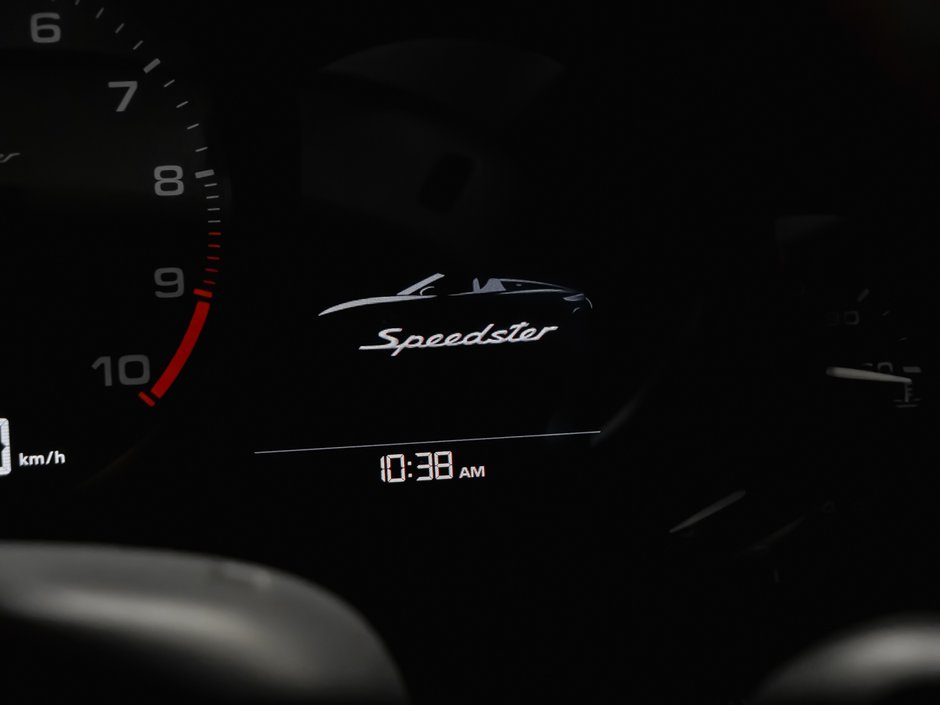 Porsche 911 Speedster 2019-17