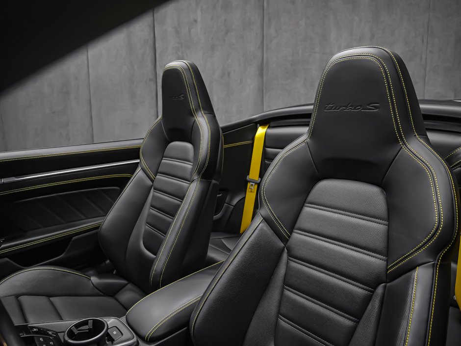 2021 Porsche 911 TURBO S-19