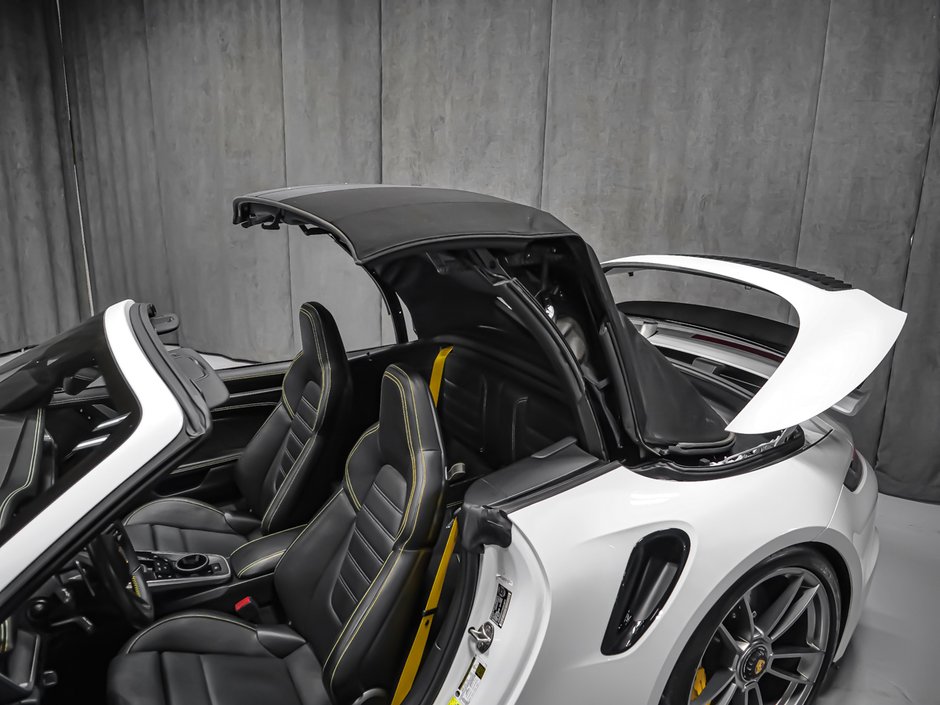2021 Porsche 911 TURBO S-25