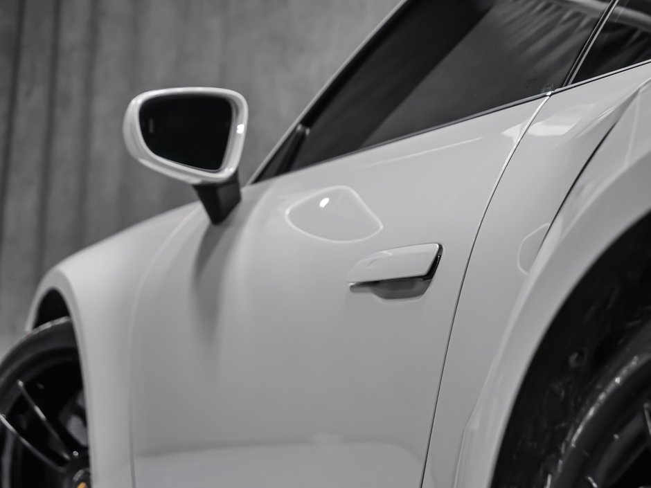 2021 Porsche 911 TURBO S-12