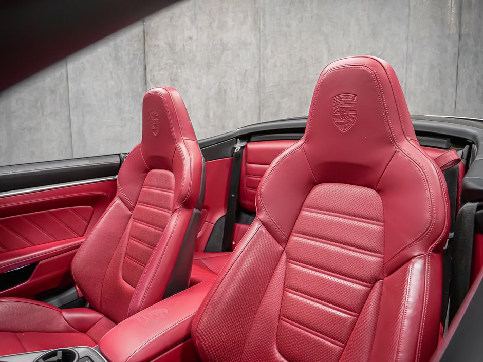 2021 Porsche 911 TURBO S-32