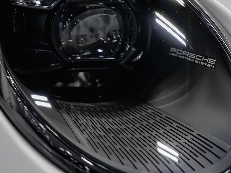 Porsche 911 TURBO S 2021-36