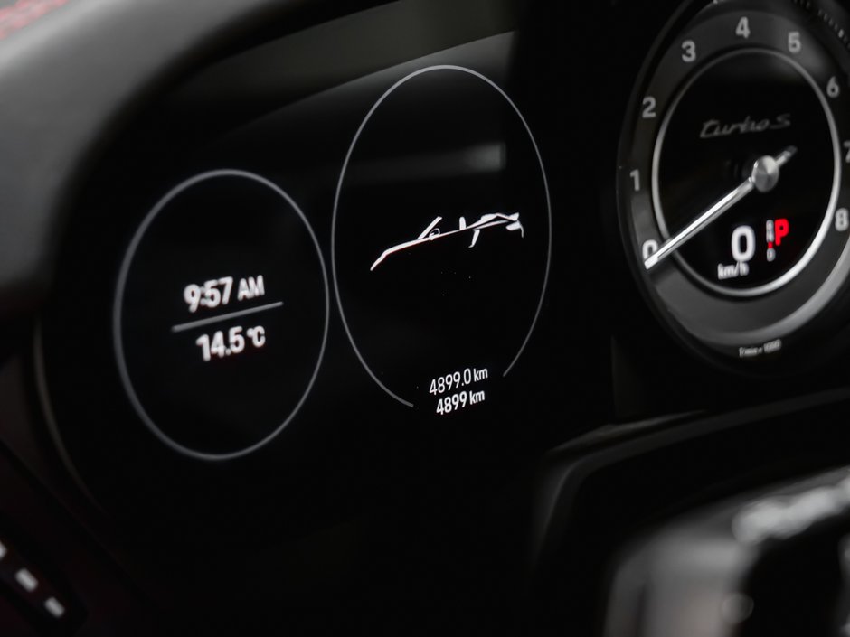 Porsche 911 TURBO S 2021-19