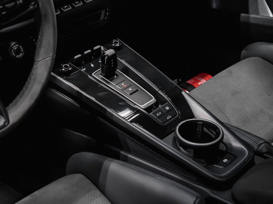 2022 Porsche 911 Carrera 4 GTS-11