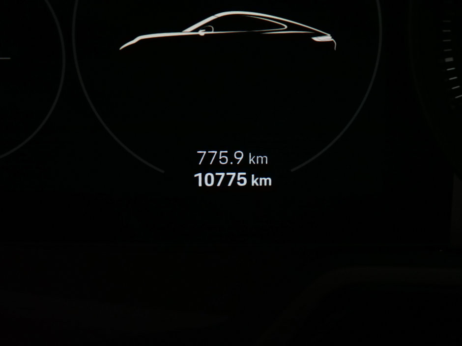 Porsche 911 Carrera 4 GTS 2023-29