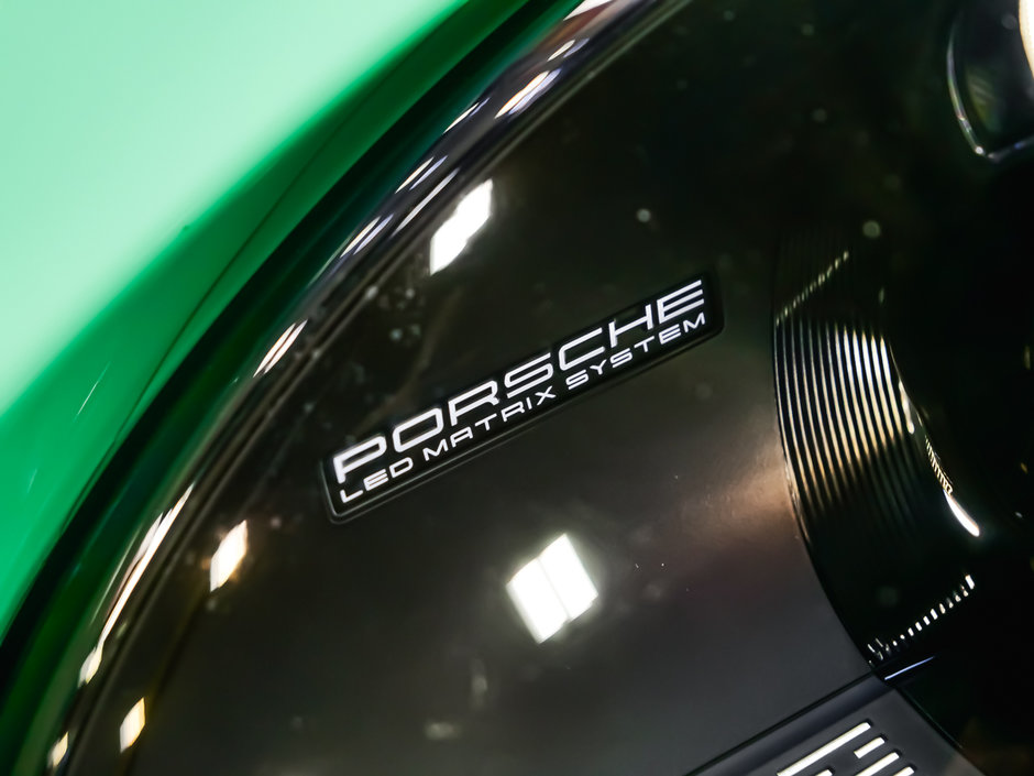 Porsche 911 Carrera 4 GTS 2023-38