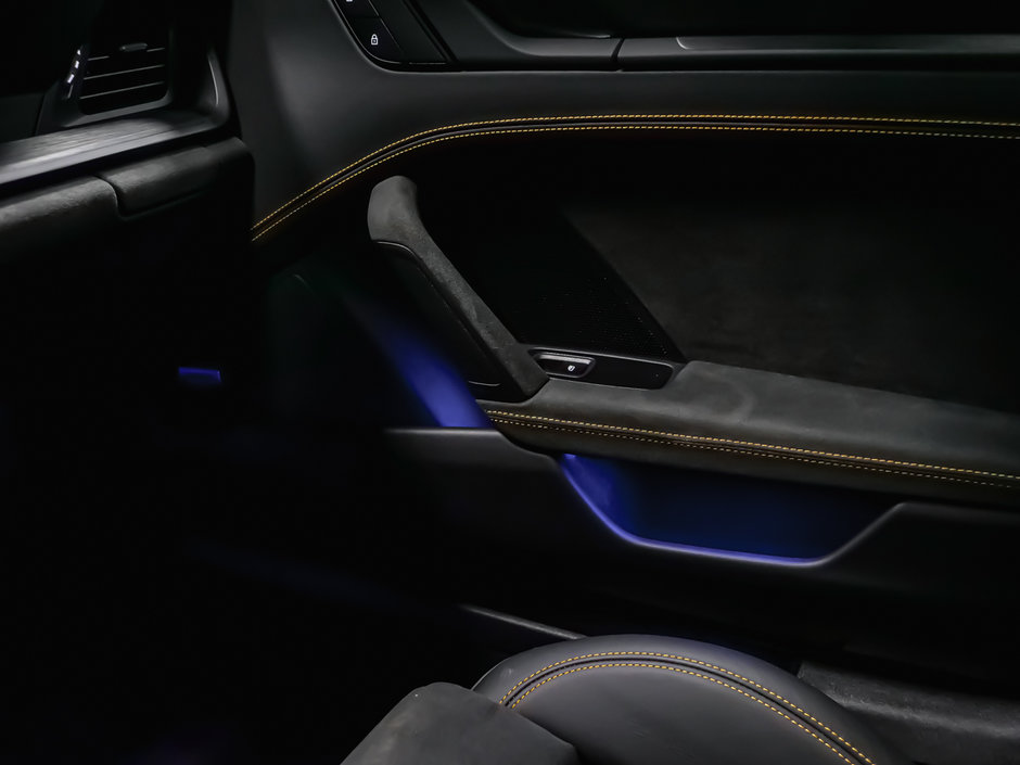 Porsche 911 Carrera 4 GTS 2023-41
