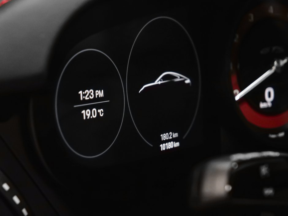 Porsche 911 CARRERA 4 GTS 2024-22