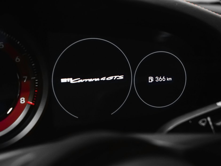 Porsche 911 CARRERA 4 GTS 2024-24