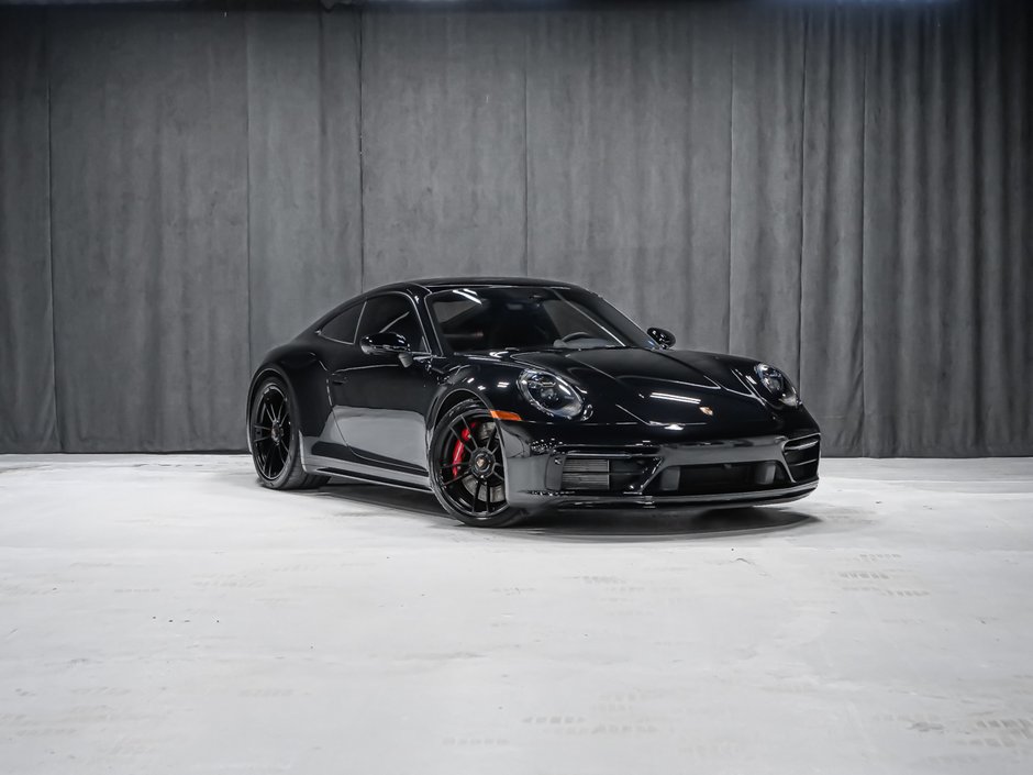 Porsche 911 CARRERA 4 GTS 2024-1