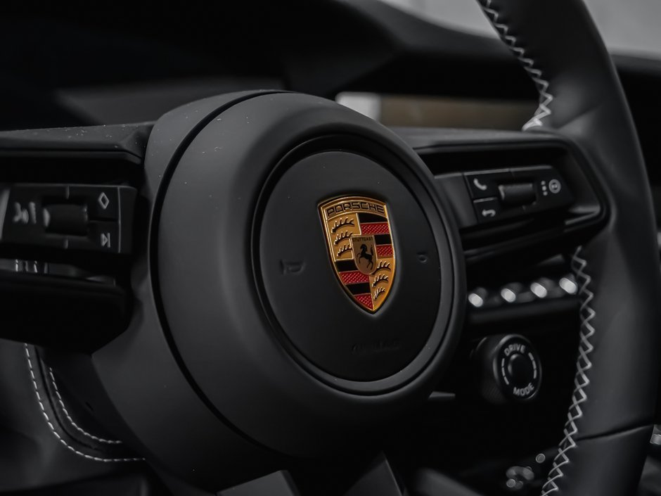 Porsche 911 GT3 Touring- PCCB, Buckets, Manual, Fr axle lift 2026-24