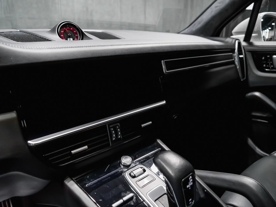 2021 Porsche Cayenne GTS-18