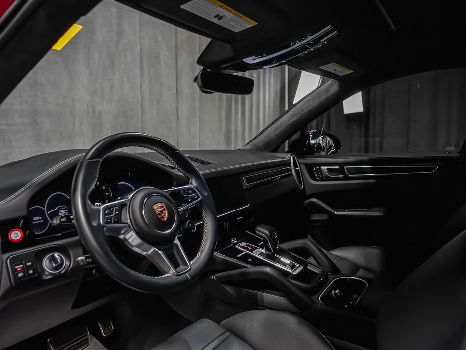 2023 Porsche Cayenne GTS-12