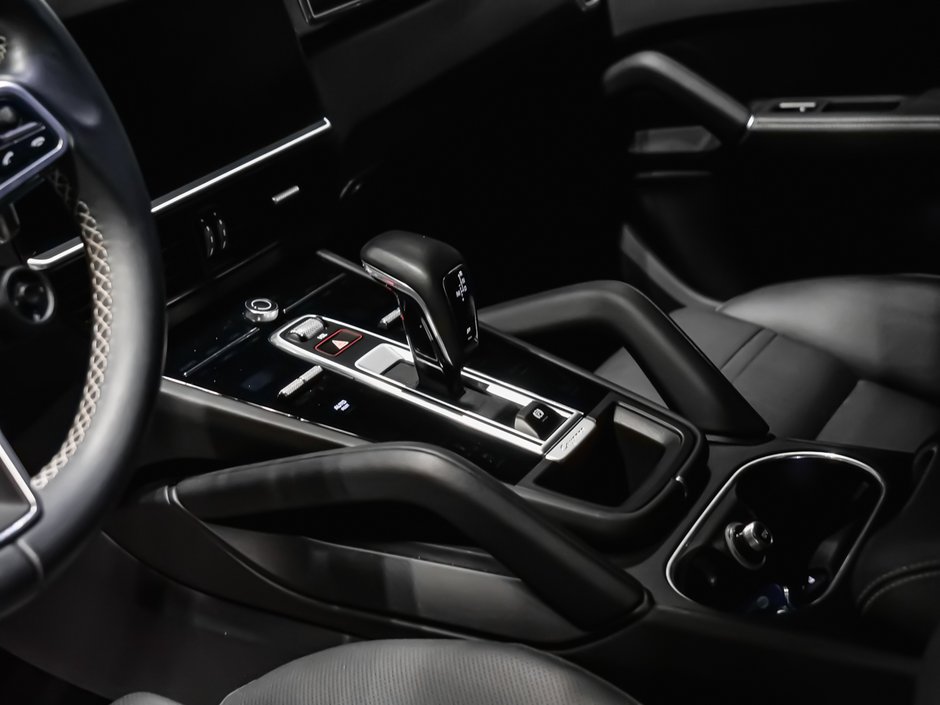 2023 Porsche Cayenne GTS-13