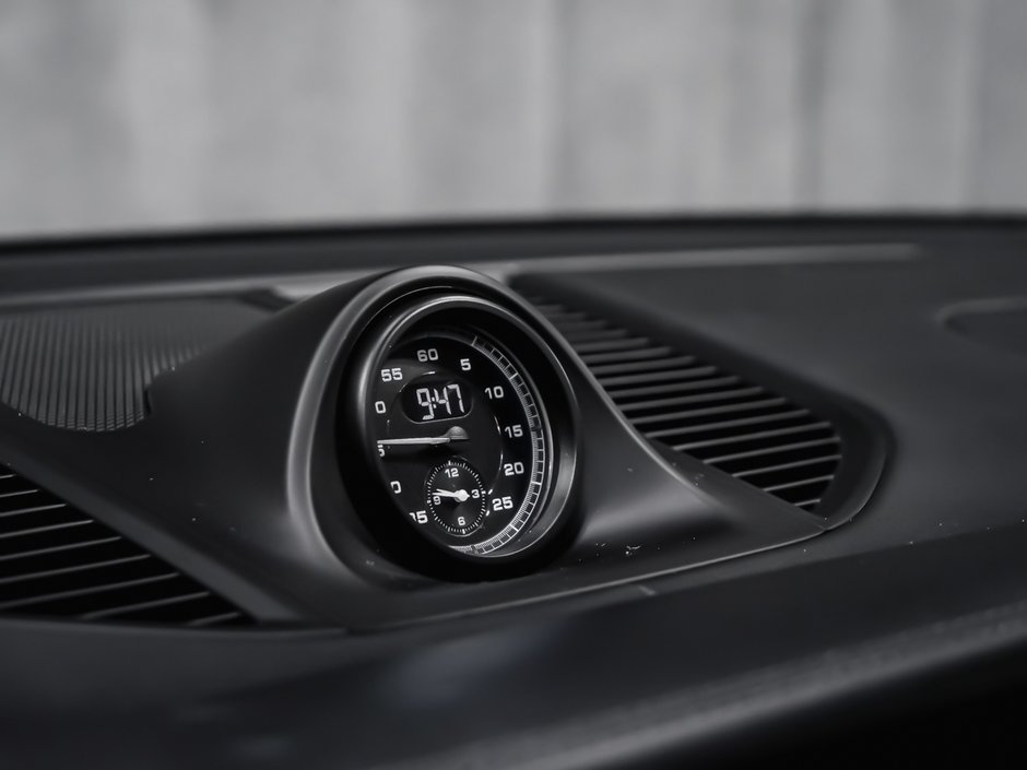 2025 Porsche Macan GTS-17