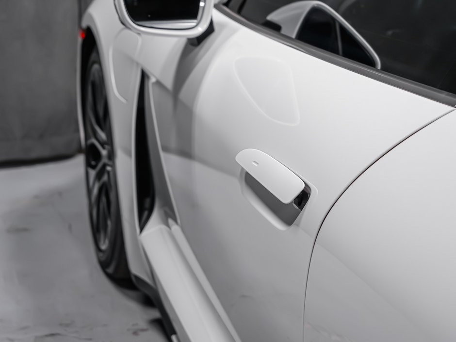 2020 Porsche Taycan TURBO-8