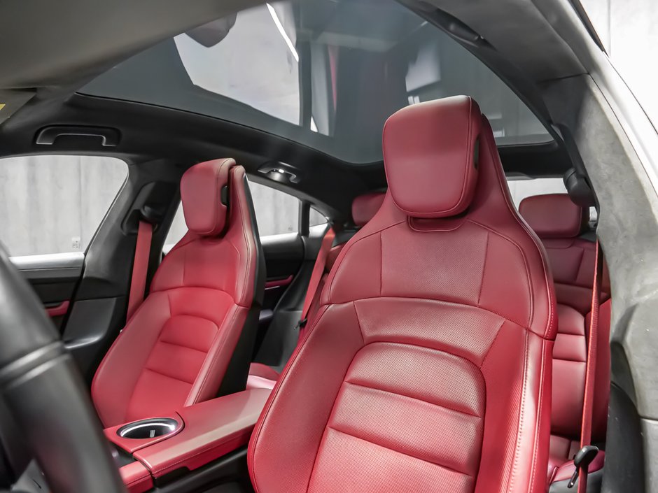 2020 Porsche Taycan TURBO-27