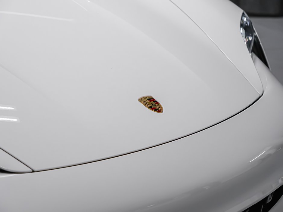 2020 Porsche Taycan TURBO-25