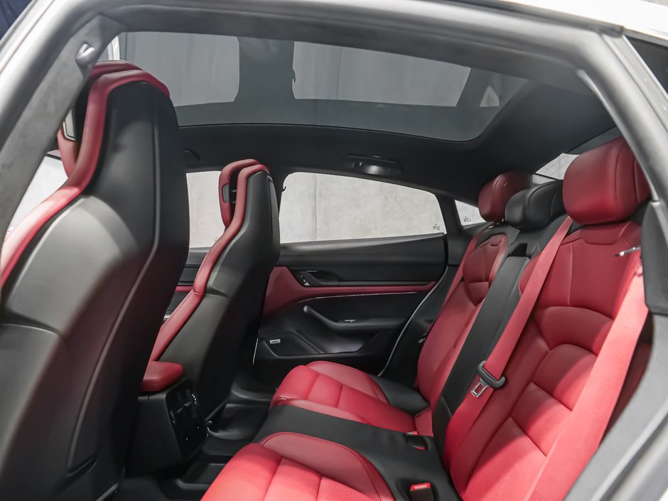 2020 Porsche Taycan TURBO-31