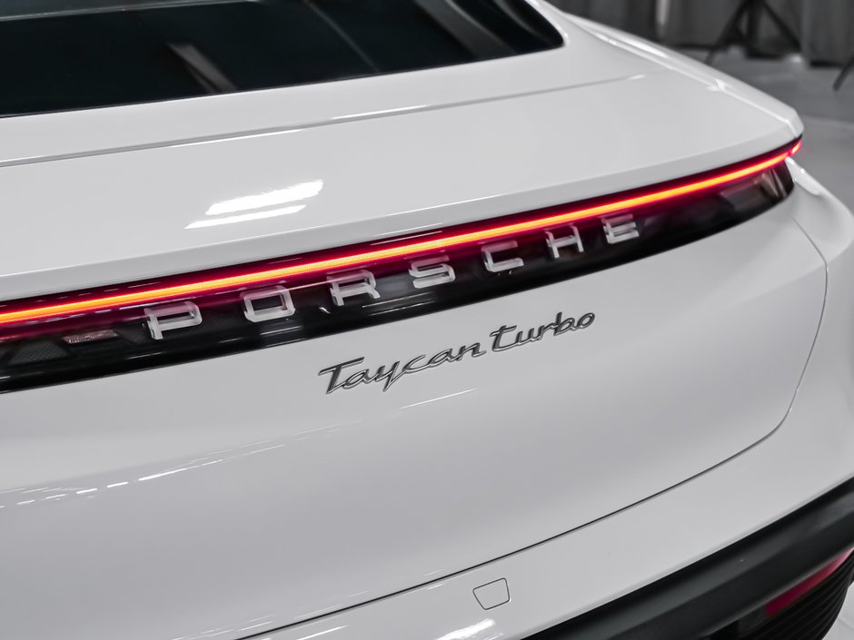 2020 Porsche Taycan TURBO-6