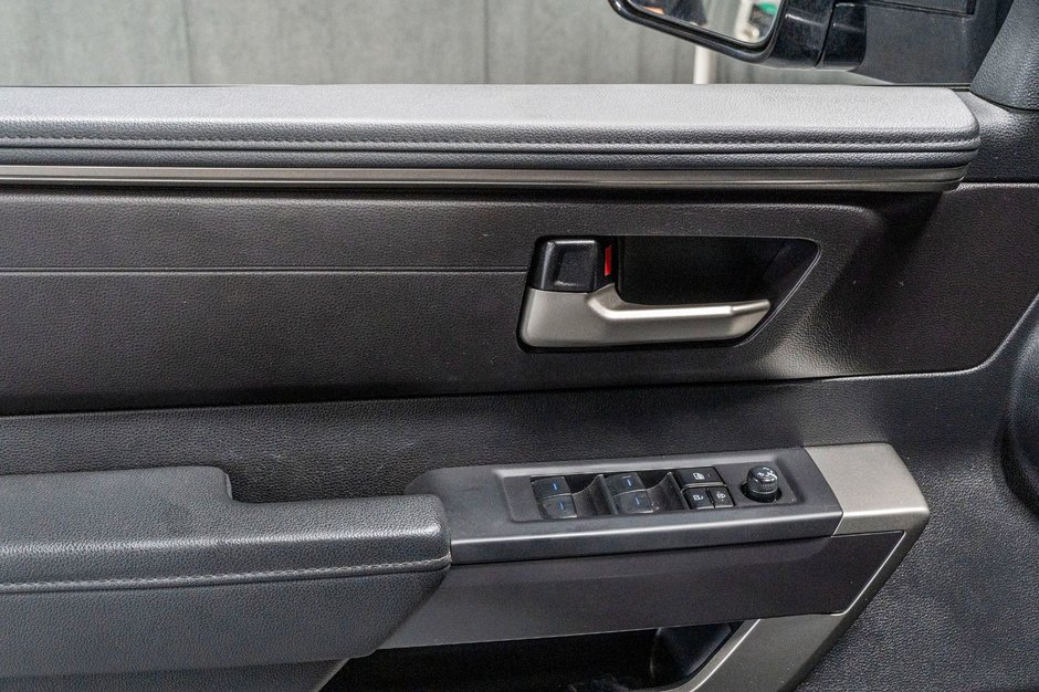 2023 Toyota Tundra SR-12
