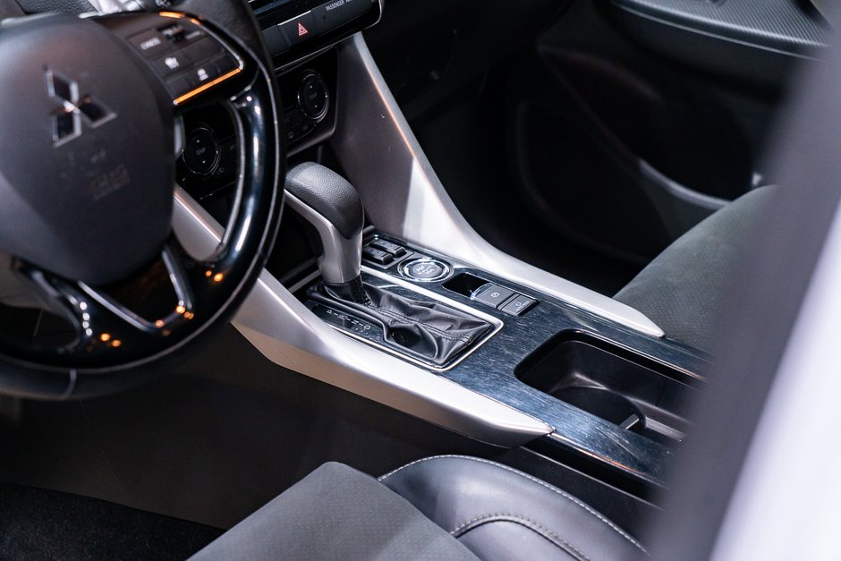 Mitsubishi Eclipse Cross SEL S-AWC 2024-14