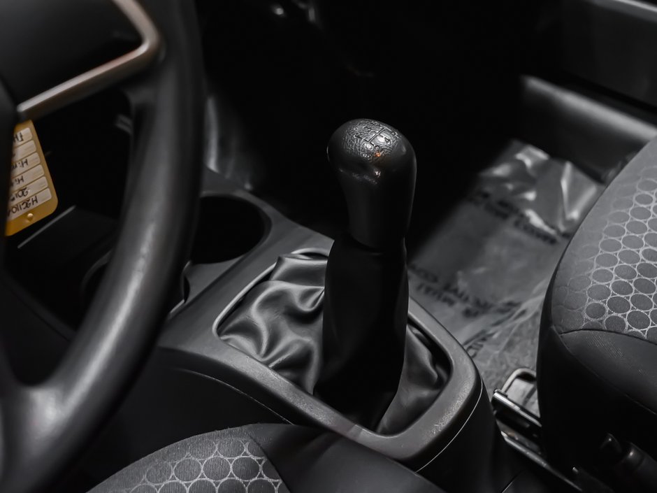 2015 Mitsubishi Mirage ES 2 SET DE PNEUS DÉMARREUR A DISTANCE-7