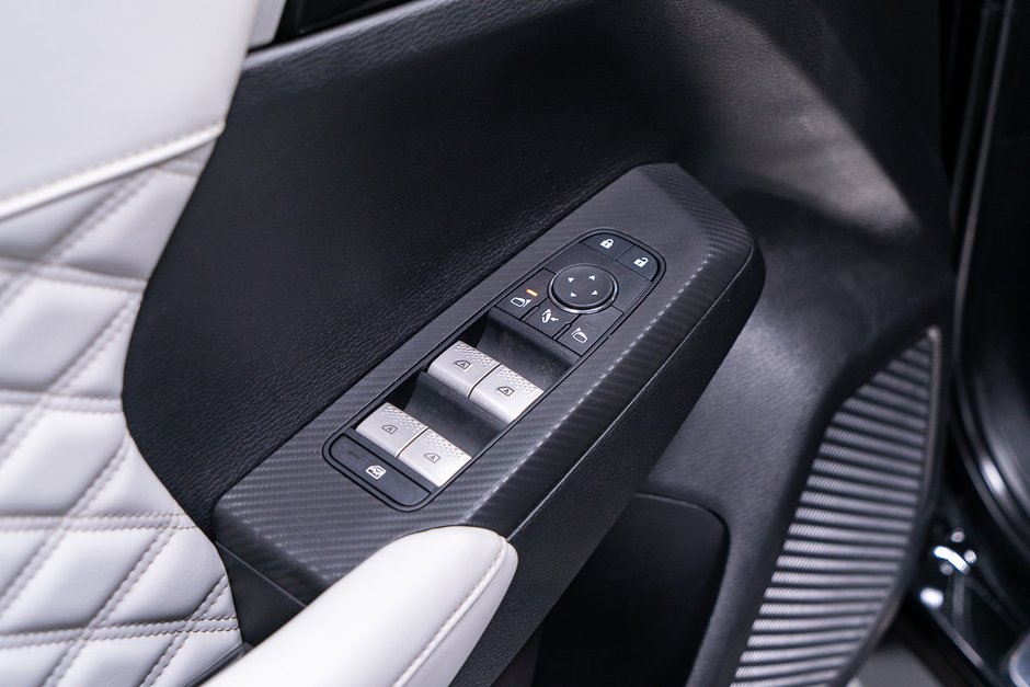 Mitsubishi Outlander SEL 2023-12