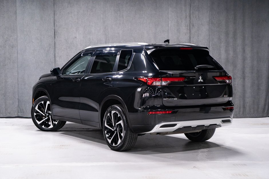 Mitsubishi Outlander SEL 2023-3
