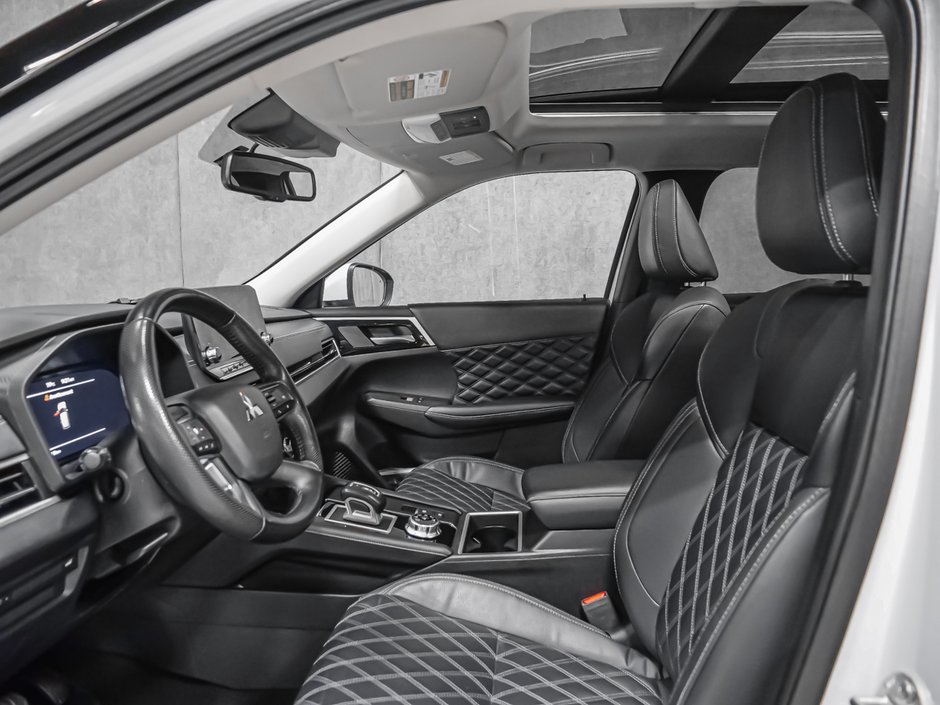 Mitsubishi Outlander SEL S-AWC 7 PLACES 2023-10