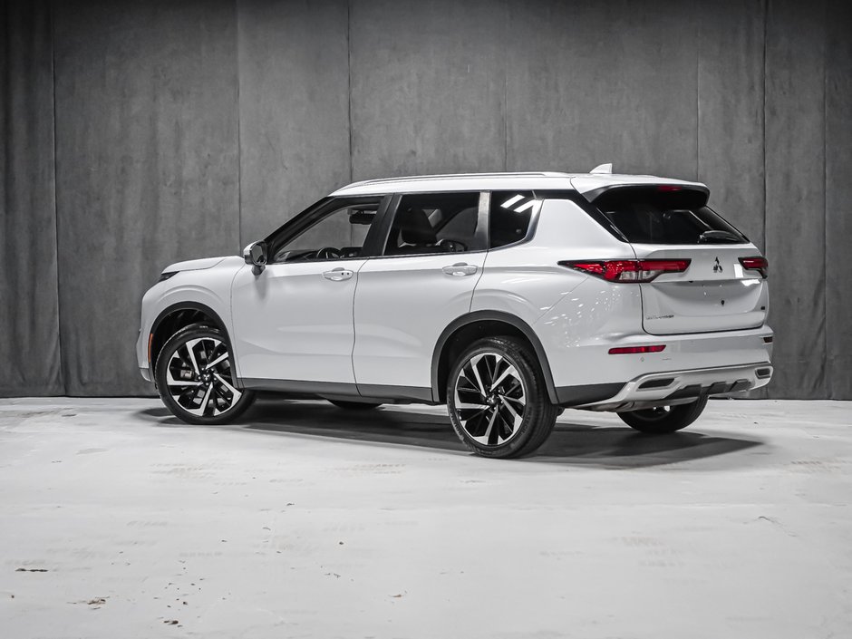 Mitsubishi Outlander SEL S-AWC 7 PLACES 2023-3