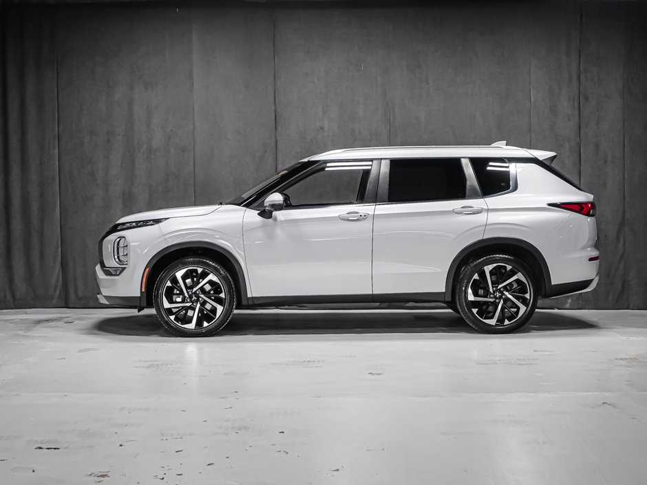 Mitsubishi Outlander SEL S-AWC 7 PLACES 2023-2