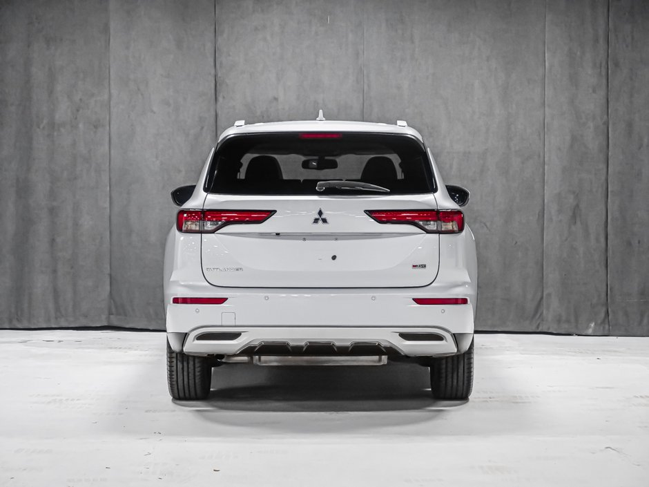 Mitsubishi Outlander SEL S-AWC 7 PLACES 2023-4