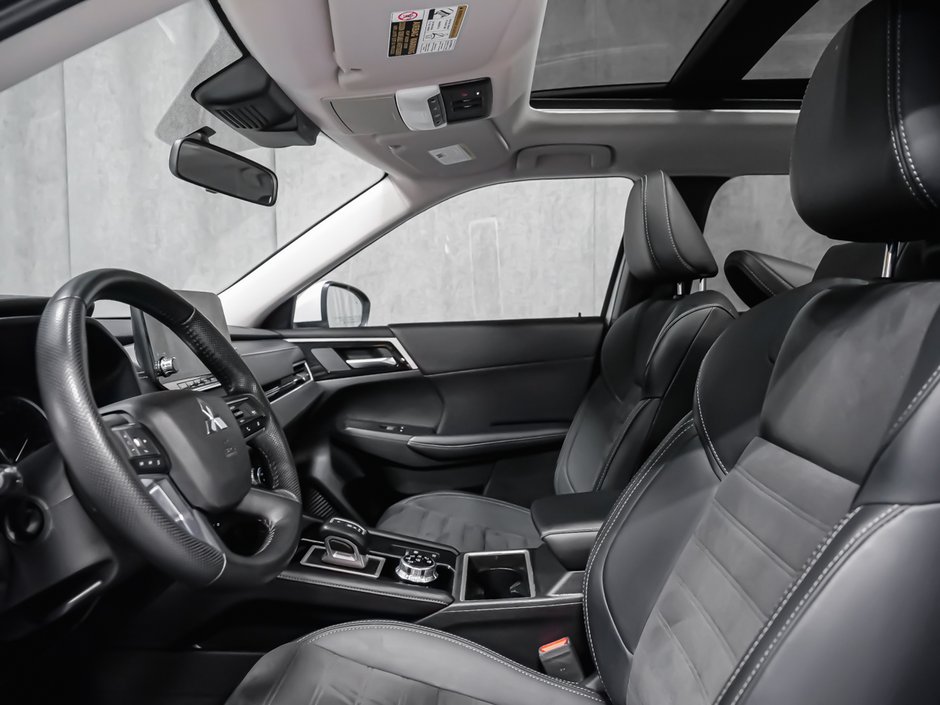 Mitsubishi Outlander LE 2 SET DE PNEU APPLE CAR PLAY 2024-11