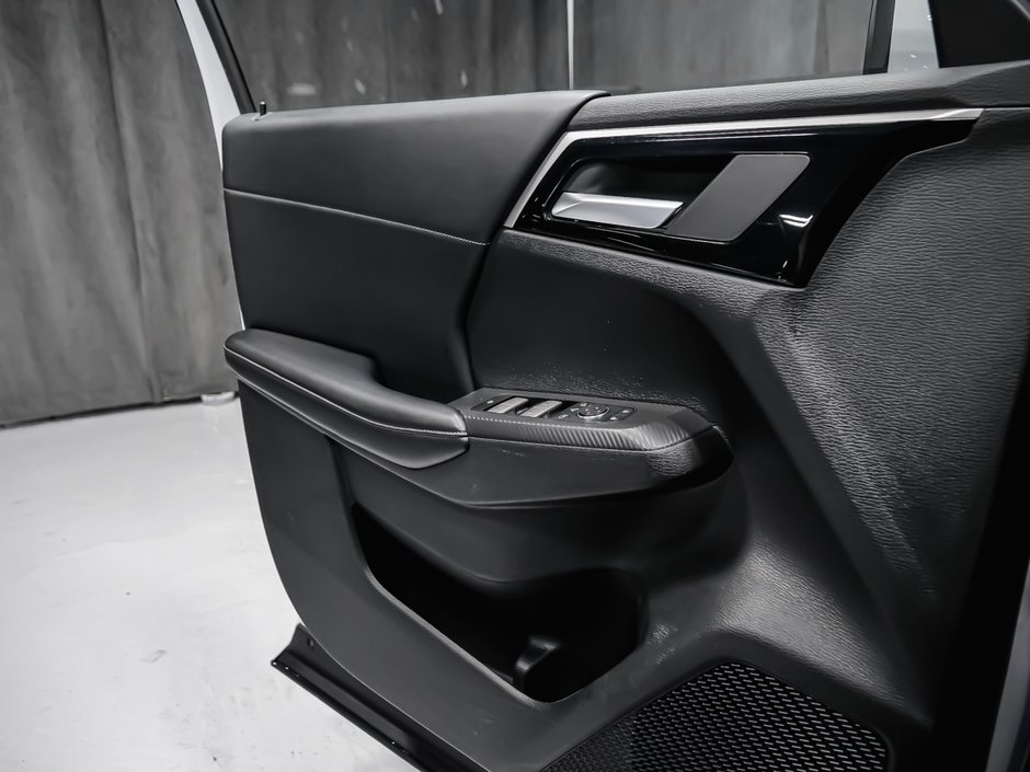 Mitsubishi Outlander LE 2 SET DE PNEU APPLE CAR PLAY 2024-9