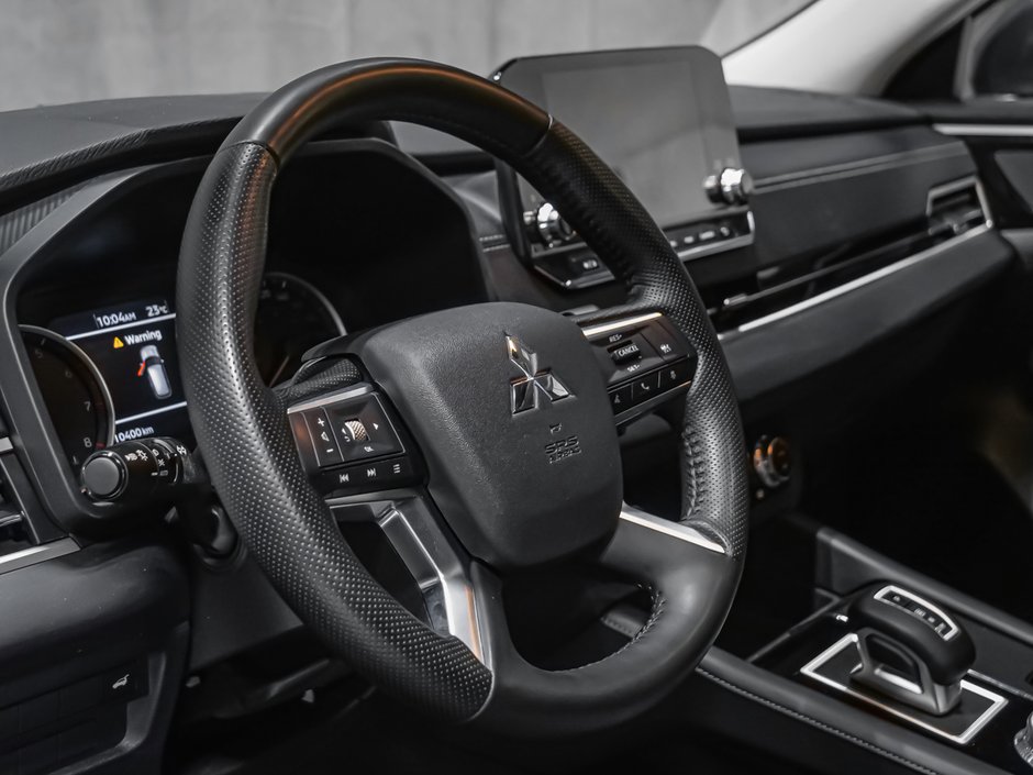 Mitsubishi Outlander LE 2024-7