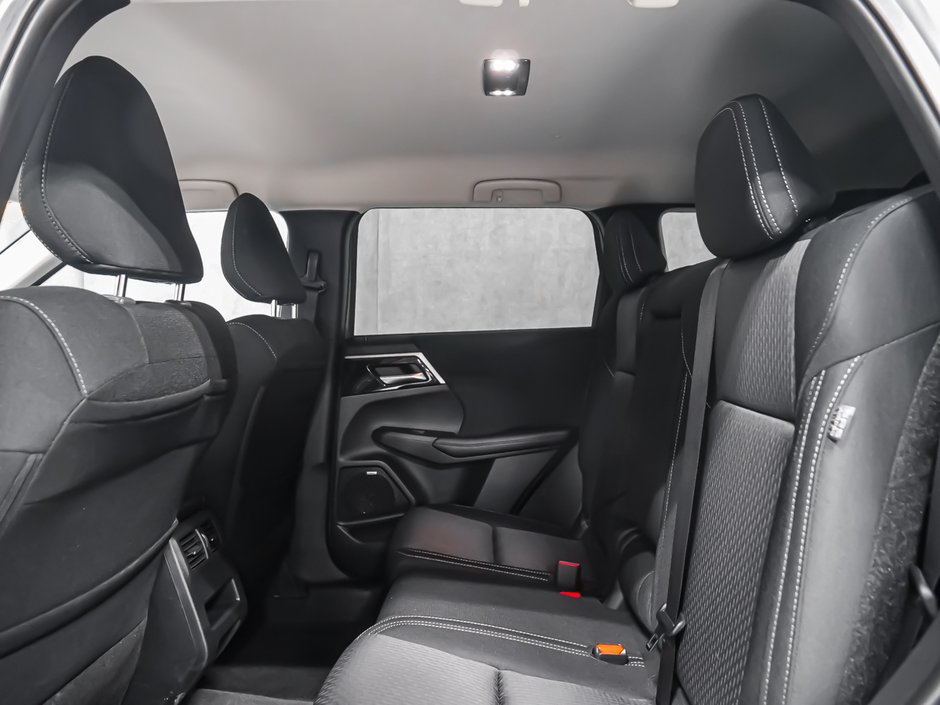 Mitsubishi Outlander ES S-AWC SIEGES CHAUFFANTS APPLE CARPLAY 2025-13