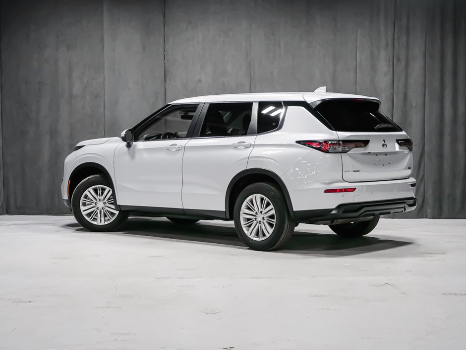 Mitsubishi Outlander ES 2025-3